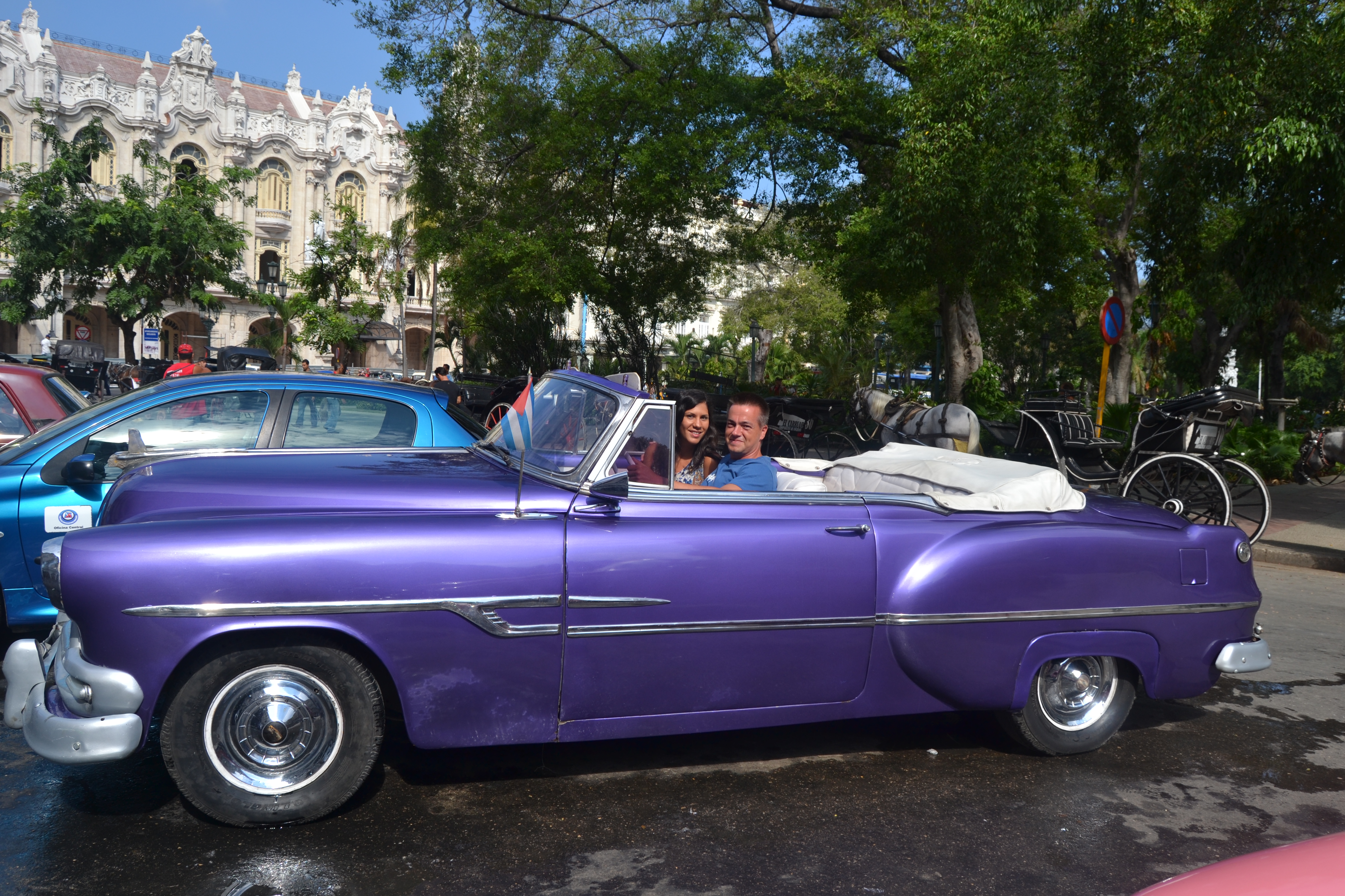 Paseo Descapotable - Pontiac 52, La Habana, Cuba