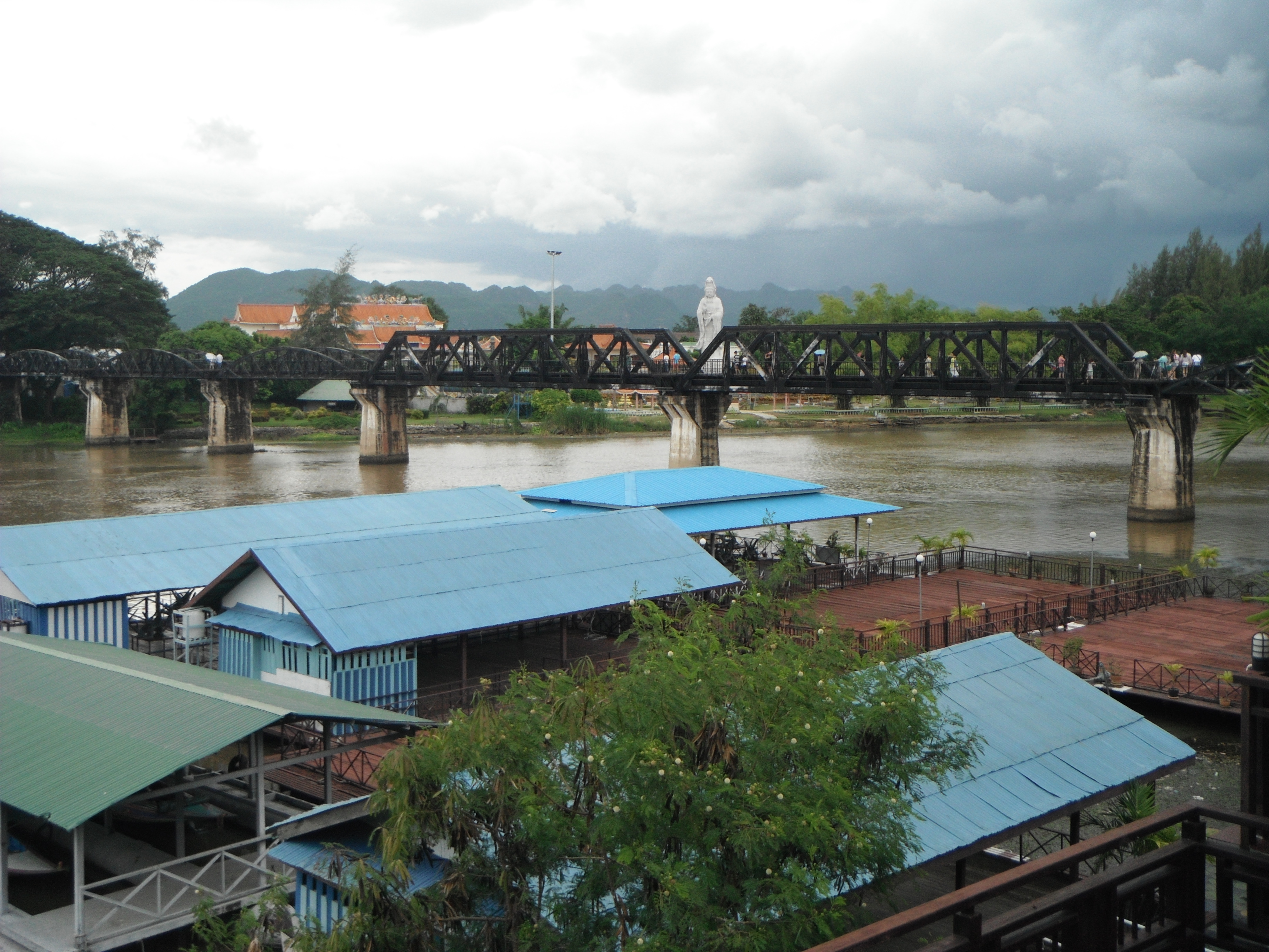 Puente Rio Kwai, Kanchanaburi, Tailandia