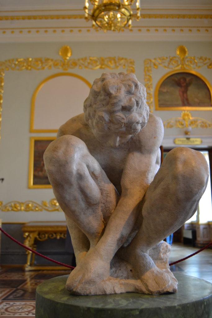 Joven en cuclillas, Museo Hermitage, San Petersburgo, Rusia
