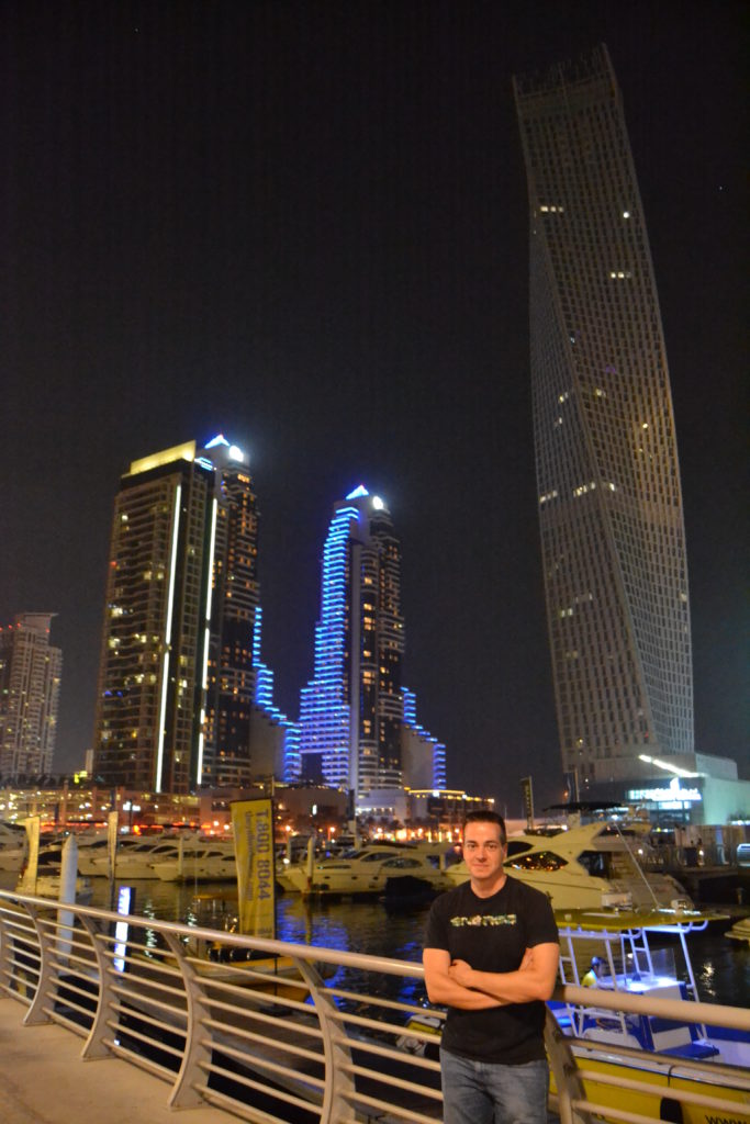 Cayan Tower, Dubai, Emiratos Árabes Unidos