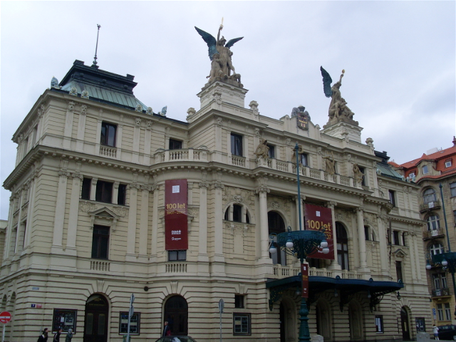 Teatro Vinohrad (Plaza de la Paz), Praga, Republica Checa