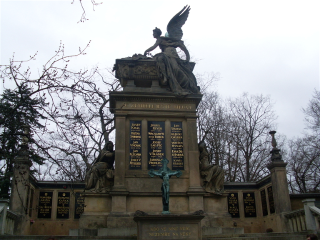 Vysehrad (Cementerio Slavin), Praga, Republica Checa
