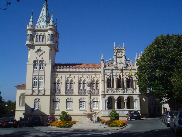 Diario Lisboa (Portugal) – Octubre 2006: Dia 3: Sintra: Palacio da Pena, Castelo dos Mouros, Palacio Nacional, Ayuntamiento, Fuente Mourisca, Quinta Regaleira, Palacio Seteais