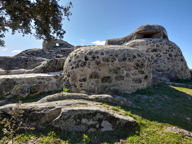 Fortines de La Degollada y Senda La Puente (Fresnedillas de la Oliva)
