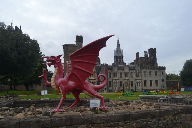 Diario Cotswolds (Inglaterra) – Octubre 2023: Día 4: Lower Quinton – Snowshill – Painswick – Cardiff – Bristol Airport – Madrid