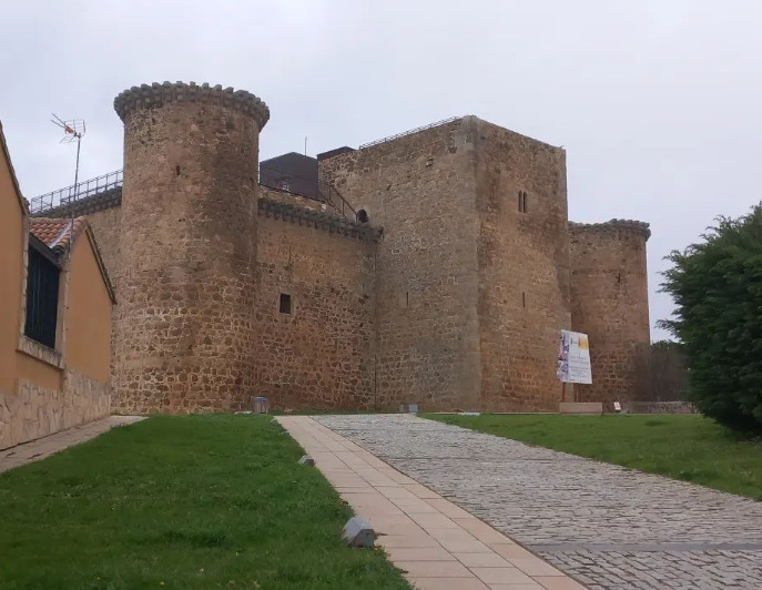 Castillo de Barco de Ávila, Ávila, España