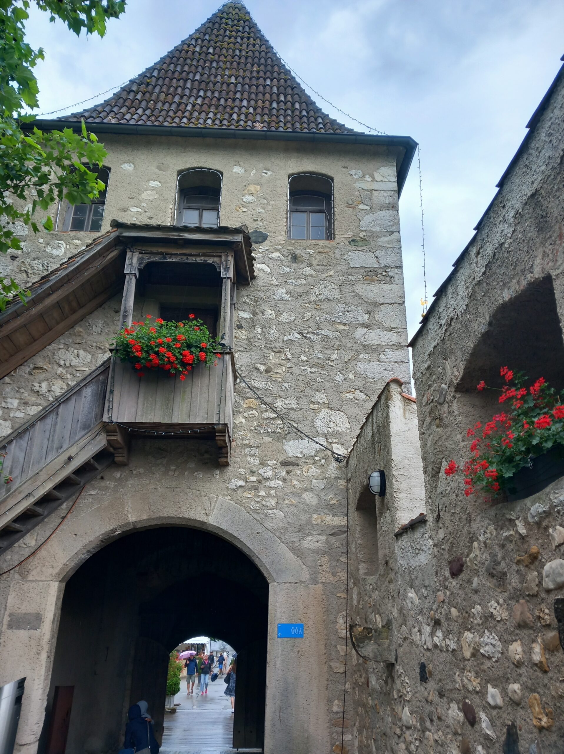 Castillo de Laufen, Suiza