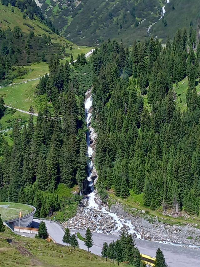 La imagen tiene un atributo ALT vacío; su nombre de archivo es Stubai-Glacier-14.jpg