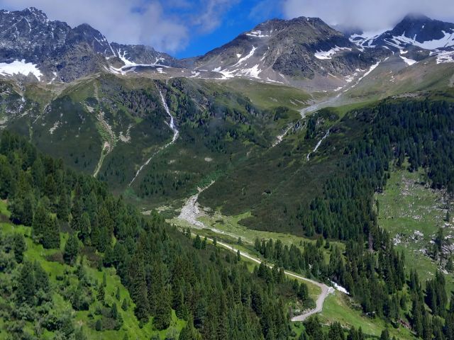 La imagen tiene un atributo ALT vacío; su nombre de archivo es Stubai-Glacier-19.jpg