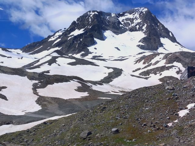 La imagen tiene un atributo ALT vacío; su nombre de archivo es Stubai-Glacier-38.jpg