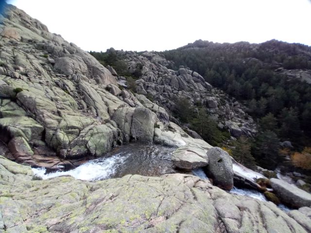 Cascadas y Poza de los Baños de Venus, Mirador de las Milaneras y Tejos Centenarios (La Pedriza)