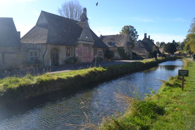 Diario Cotswolds (Inglaterra) – Octubre 2023: Día 3: Shipton Moyne – Tetbury – Bibury – Bourton on The Water – Lower Slaughter –  Upper Slaughter – Stow on the Wold – Broadway Tower – Chipping Candem – Lower Quinton